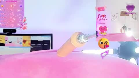 Snapshot of cruella_92 chatting on November 27, 1:29 am Mia online show from November 27, 1:29 am