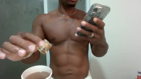 Snapshot of cruelworldxxx chatting on June 27, 11:43 pm cruelworldxxx online show from June 27, 11:43 pm