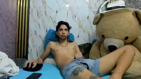 cruzito_hot_x21 online show from July 28, 3:32 pm