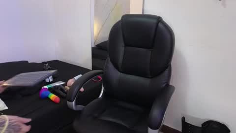 Cry online show from October 29, 9:27 pm