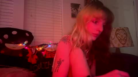 Snapshot of crylei chatting on December 31, 6:37 am kybaby online show from December 31, 6:37 am