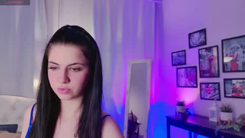 Snapshot of crypt_hamster chatting on December 14, 8:24 pm Wanda online show from December 14, 8:24 pm