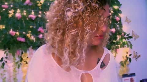 crysrus online show from December 6, 1:18 am