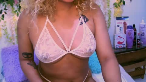 crysrus online show from December 11, 1:05 am