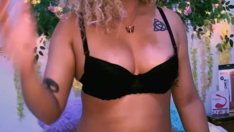 crysrus online show from December 14, 2:56 am