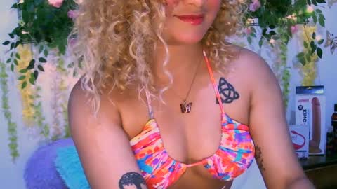 crysrus online show from December 17, 12:23 am