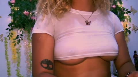 crysrus online show from January 18, 9:45 pm