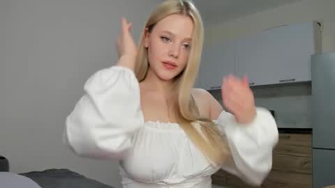 Cassie control  domi and lush  in private for free online show from December 7, 4:53 am