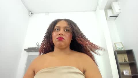 crystal_butterfly1 online show from January 10, 5:34 pm
