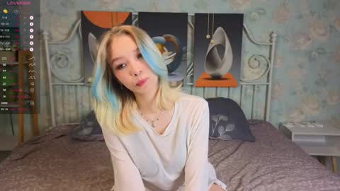 Snapshot of crystal_frost chatting on March 1, 5:52 am MY NAME IS MARY AND LINA WELCOME EVERYONE I WILL BE HAPPY TO GIVE YOU WHAT YOU HAVE DREAMED OF FOR SO LONG online show from March 1, 5:52 am