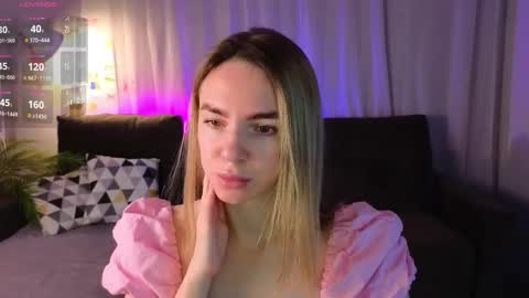 crystal_hanna online show from January 18, 1:31 am