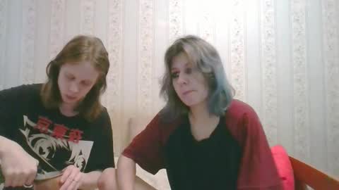 Crystal and Marcl online show from December 6, 10:27 am
