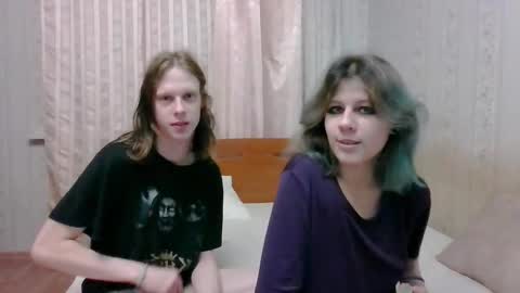 Crystal and Marcl online show from December 9, 8:44 pm