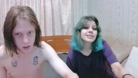 Crystal and Marcl online show from December 21, 12:42 am