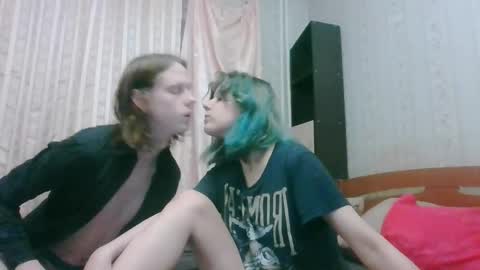 Crystal and Marcl online show from December 26, 9:58 pm