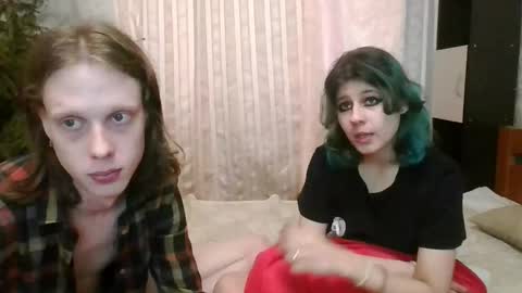 Crystal and Marcl online show from January 17, 9:39 am