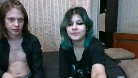 Crystal and Marcl online show from January 22, 2:26 am