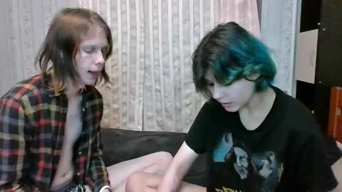 Crystal and Marcl online show from February 2, 2:38 am