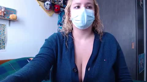 Snapshot of crystal_shadow chatting on February 8, 3:37 pm Crystal shadow online show from February 8, 3:37 pm