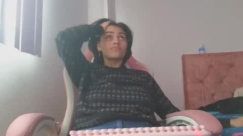 Crystal Blaze online show from October 17, 3:58 pm