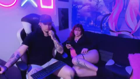 Snapshot of crystal_stuart chatting on December 30, 3:25 am crystal_stuart online show from December 30, 3:25 am