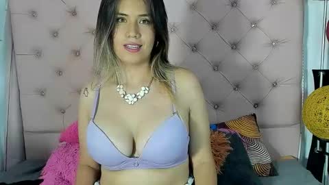 crystalcloudss online show from March 1, 7:48 pm