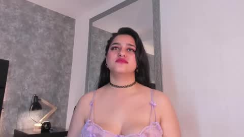 Snapshot of crystaldarliing chatting on November 25, 5:35 pm Crystal online show from November 25, 5:35 pm