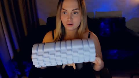 crystalemily online show from February 28, 8:18 pm