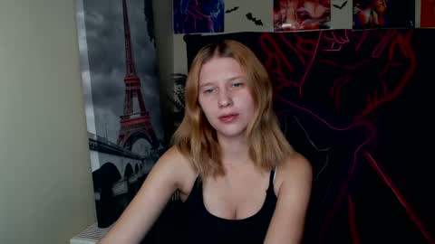 Stella online show from October 19, 6:52 pm