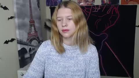 Stella online show from November 2, 7:00 am