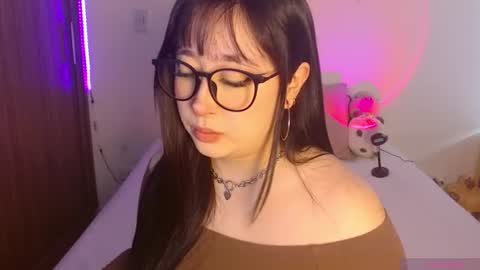 Olivia  online show from July 9, 1:26 pm