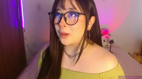 Olivia  online show from July 18, 1:37 pm