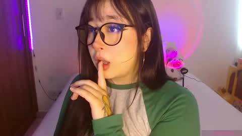 Olivia  online show from July 22, 1:36 pm