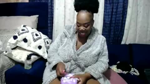 crystaljes online show from January 9, 10:52 pm