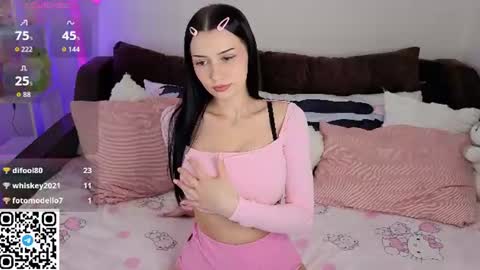 Snapshot of crystall_kira chatting on June 24, 10:47 am crystall_kira online show from June 24, 10:47 am
