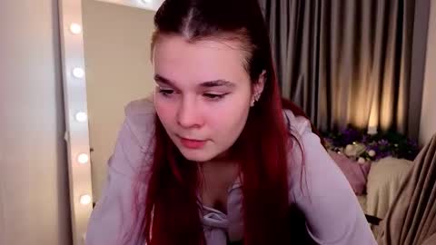 Snapshot of crystallcutie chatting on March 24, 5:34 am Lora online show from March 24, 5:34 am