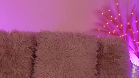 crystallred online show from December 19, 5:47 am