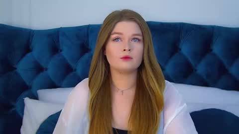 Snapshot of crystallyons chatting on September 29, 6:13 pm Crystal online show from September 29, 6:13 pm