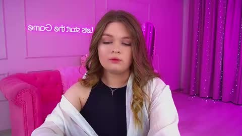 Snapshot of crystallyons chatting on October 5, 6:06 pm Crystal online show from October 5, 6:06 pm