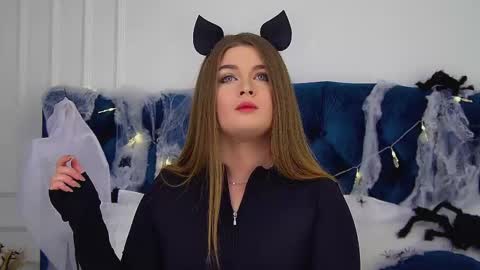 Snapshot of crystallyons chatting on October 26, 6:03 pm Crystal online show from October 26, 6:03 pm