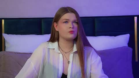 Crystal online show from November 23, 6:19 pm