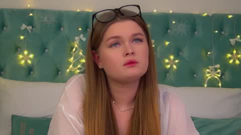 Crystal online show from December 5, 12:03 pm