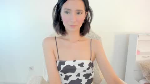 Snapshot of crystalnut chatting on April 16, 3:07 am Maria online show from April 16, 3:07 am