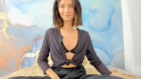 Snapshot of crystalnut chatting on June 15, 3:31 am Maria online show from June 15, 3:31 am