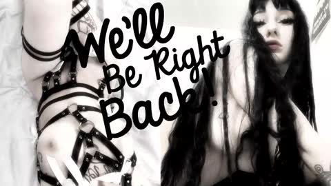 Sasha    Make me moan with patterns   good music here  online show from November 28, 2:47 am