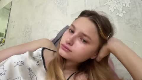 crystalstipp online show from July 29, 6:00 am