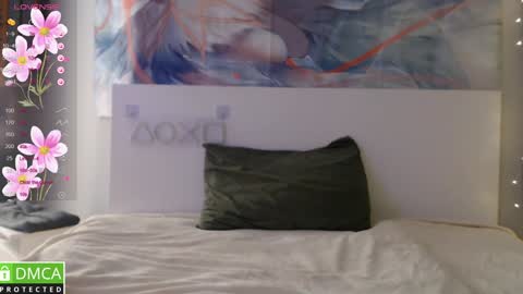 Snapshot of crystalyss chatting on January 30, 8:10 pm Lia online show from January 30, 8:10 pm