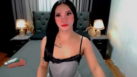 bea takashi  online show from June 19, 9:35 am