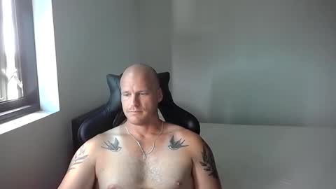 Snapshot of ct250787 chatting on April 6, 1:36 am ct250787 online show from April 6, 1:36 am