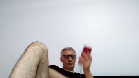 Snapshot of cucaio18 chatting on April 8, 2:11 am BIG UNCUT HARD COCK online show from April 8, 2:11 am